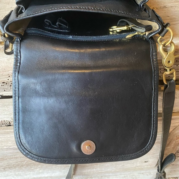 Vintage Brahmin Black Leather Crossbody Bag - Picture 6 of 15